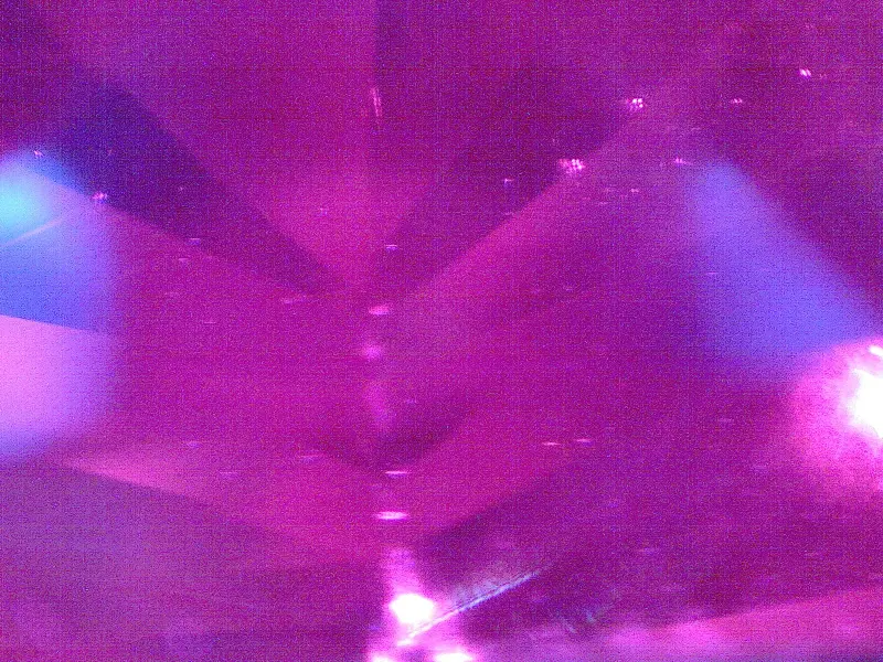 2006261359_3.jpg