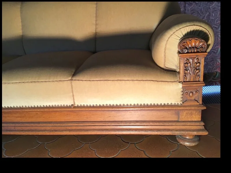 Sofa4.jpg