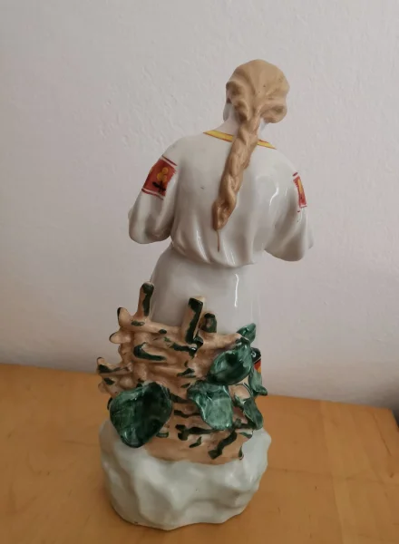 russisches Porzellanmaedchen2.jpg