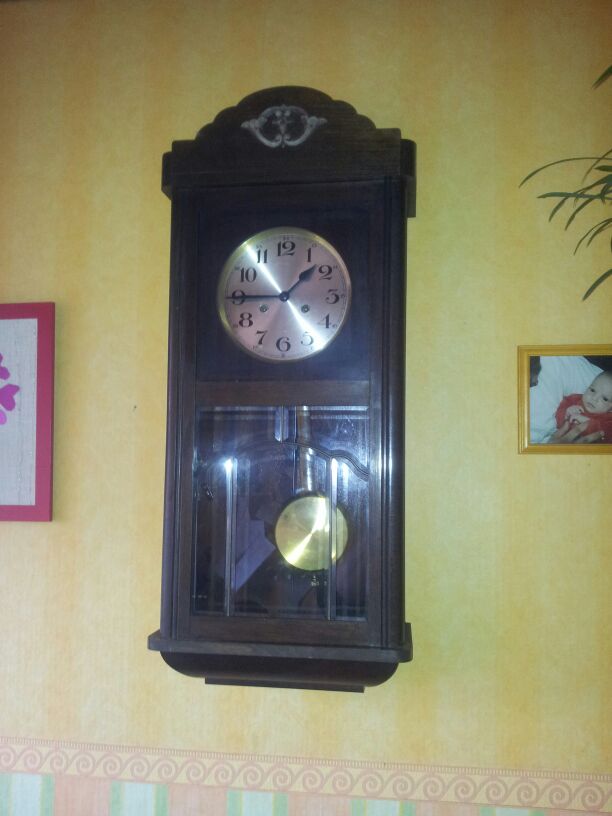 Uhr von vorne