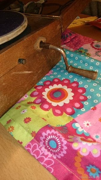 www-antik-today-antike Möbel-Antiquitäten-shabby-chic-Kommode-Bauernschrank-Vertiko-Heidelberg-Mannheim-Schwetzingen-Antik-Zimmer-Nelhübel0425.jpg