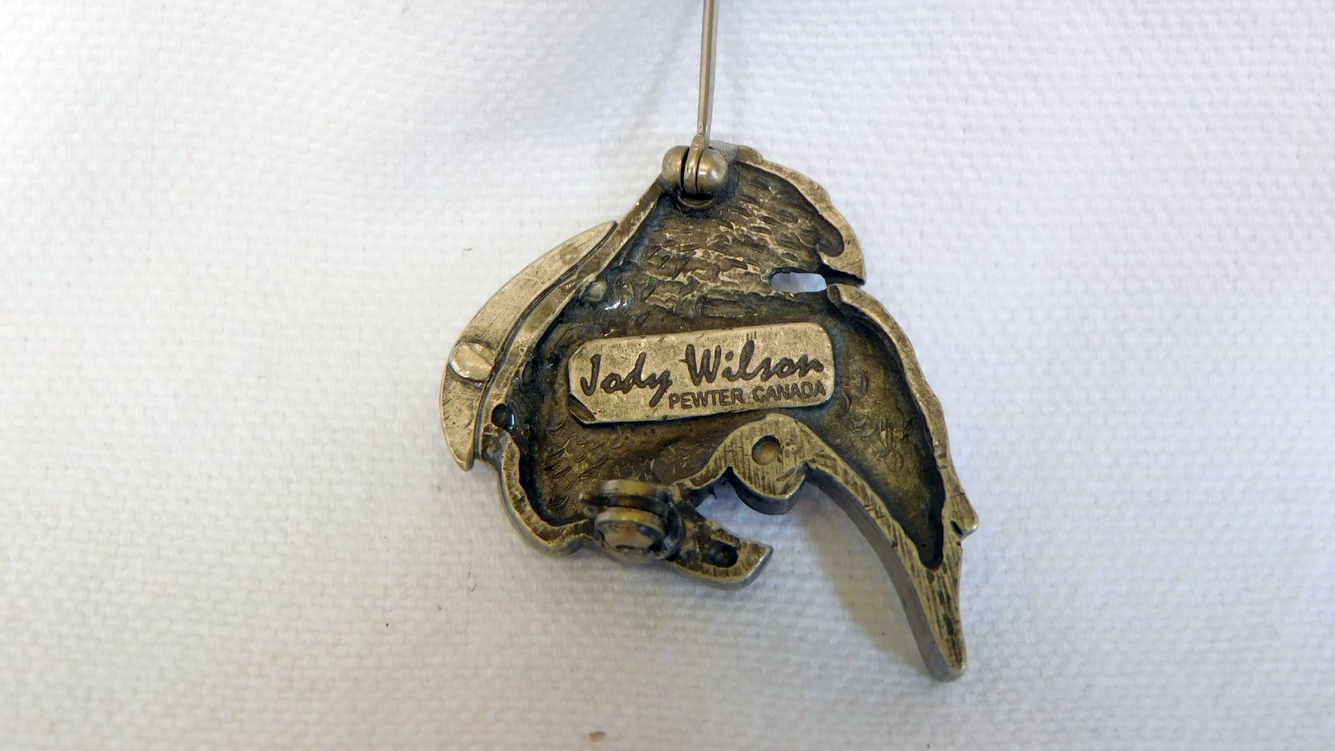 jody_wilson_brosche_02.jpg
