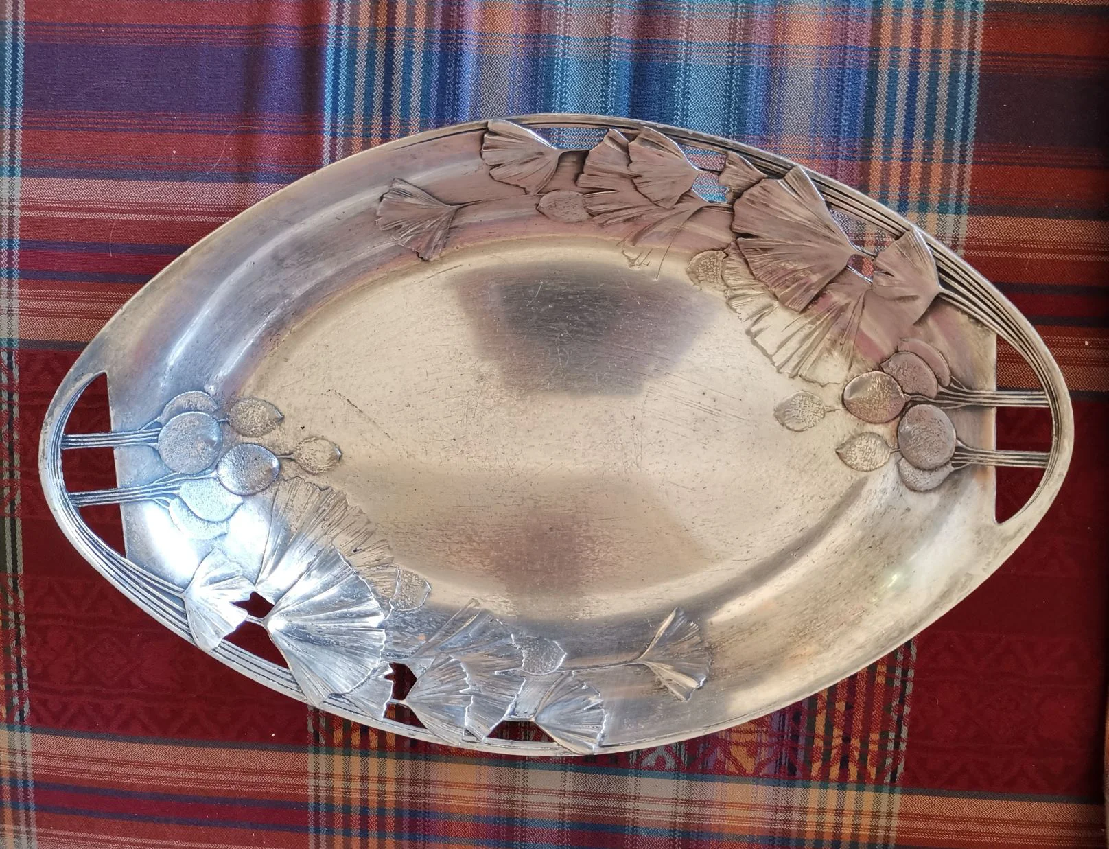 Jugendstiltablett. Irene 1.jpg