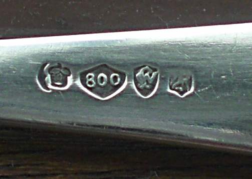 Punzierung der Kuchengabel