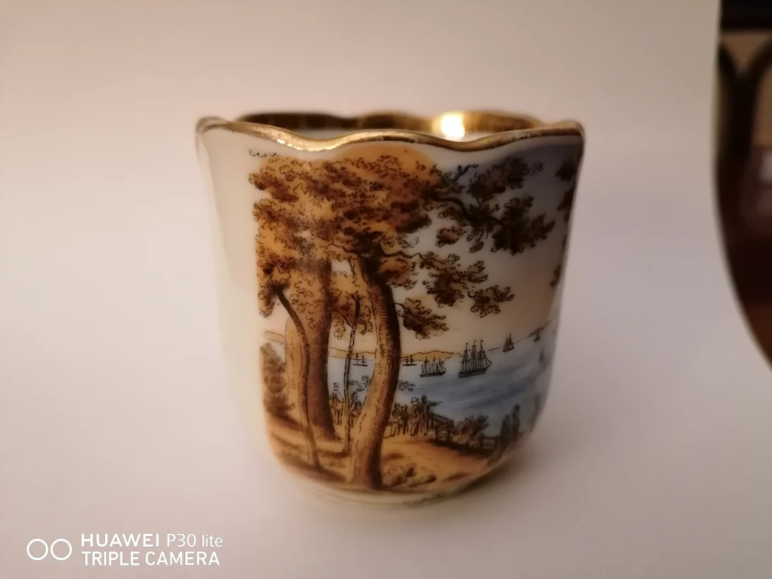 Tasse Bellevue Seite.jpg