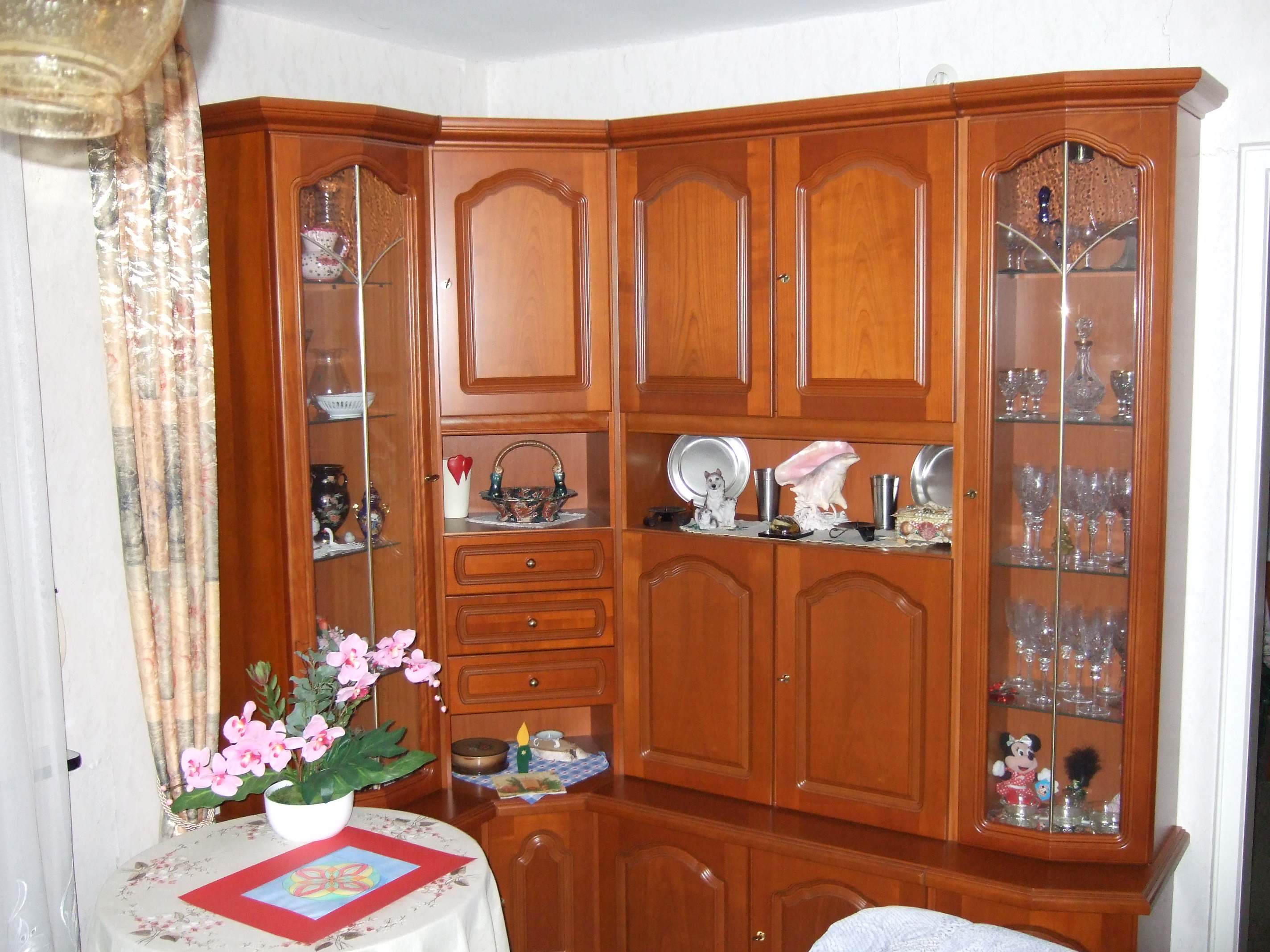 Schrank2.jpg