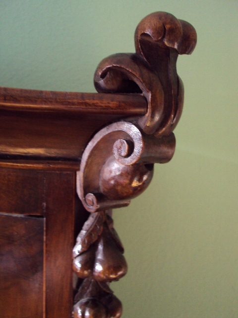 schrank oben ecke 01.JPG