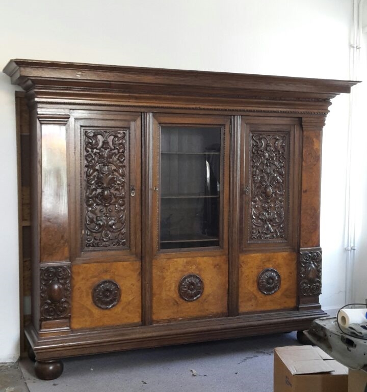 Schrank.jpg