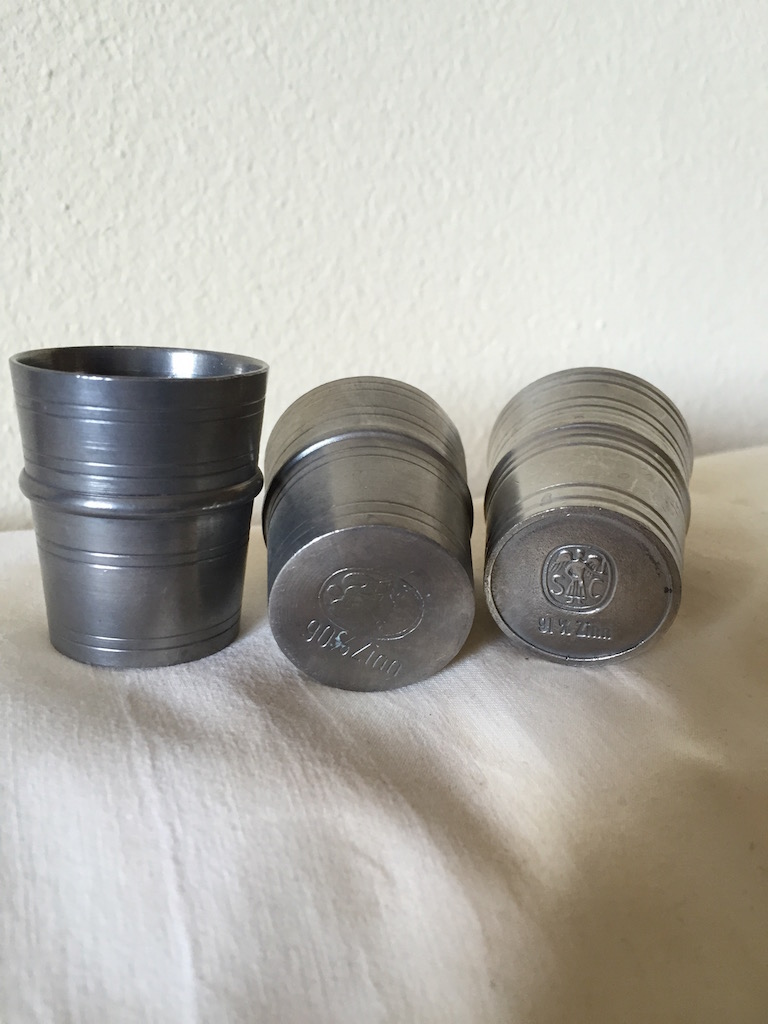 Schnapsbecher mit Prägung 90% Prägung