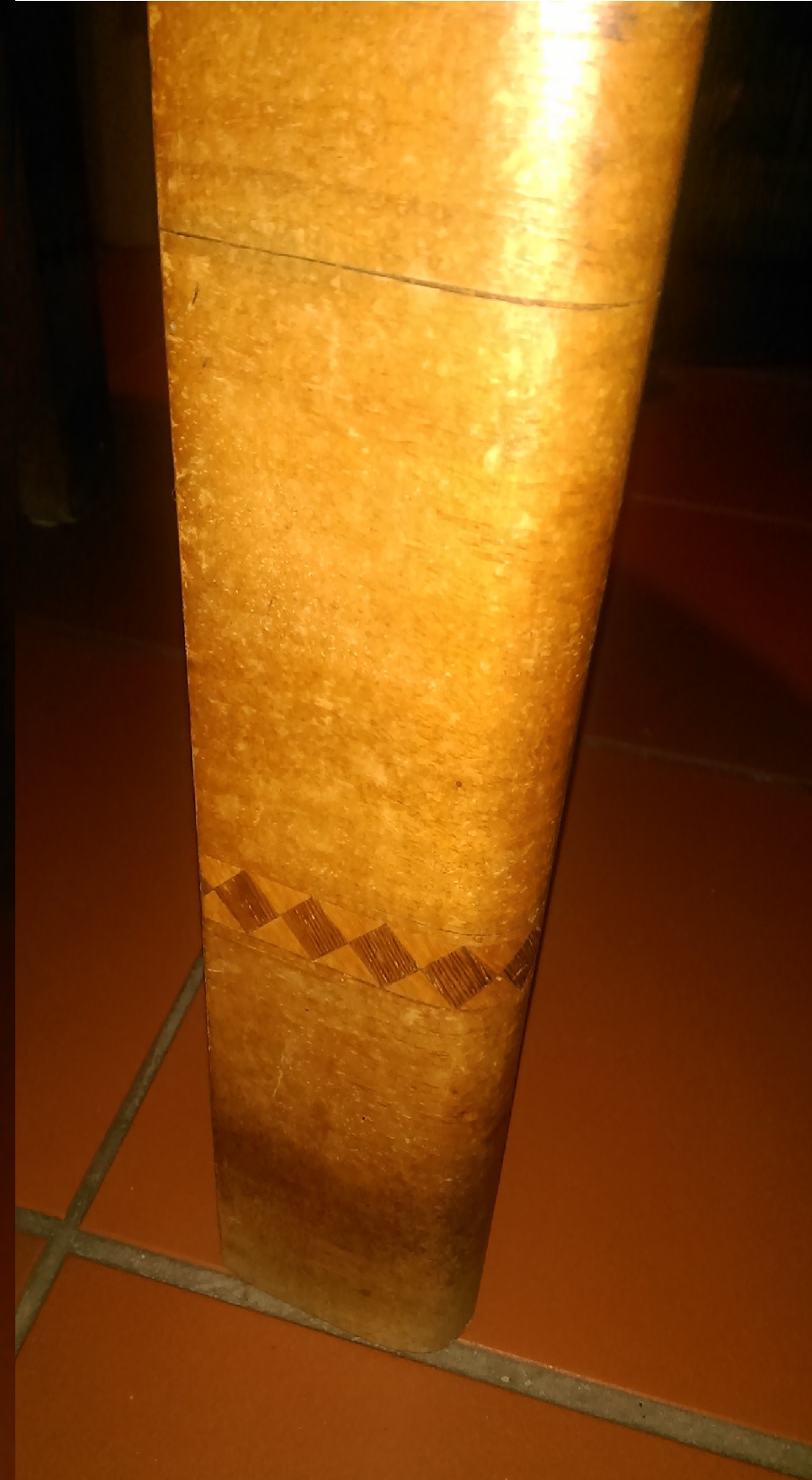Tischbein