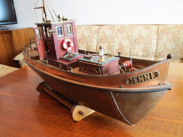 Schiff J 2.jpg