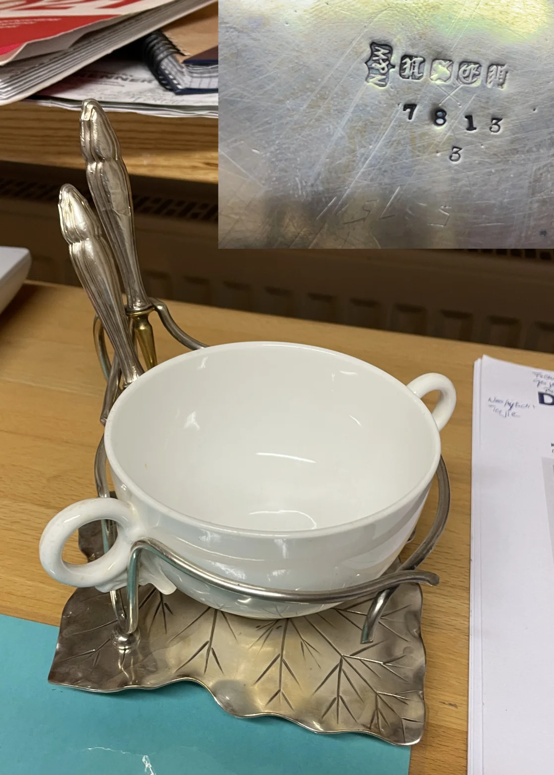 Ahornblatt mit Tasse