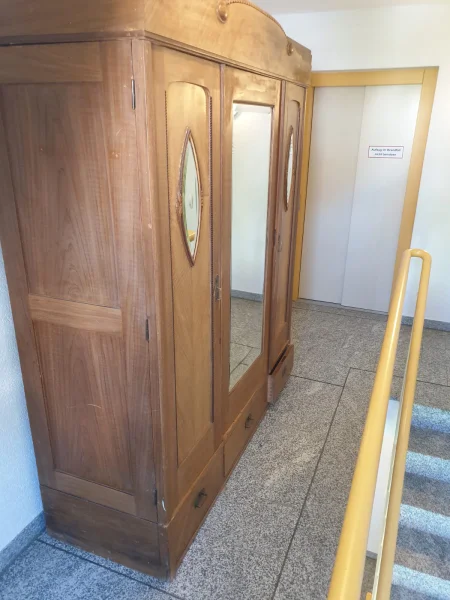 Schrank_3.jpg