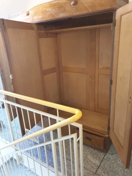 Schrank_6.jpg