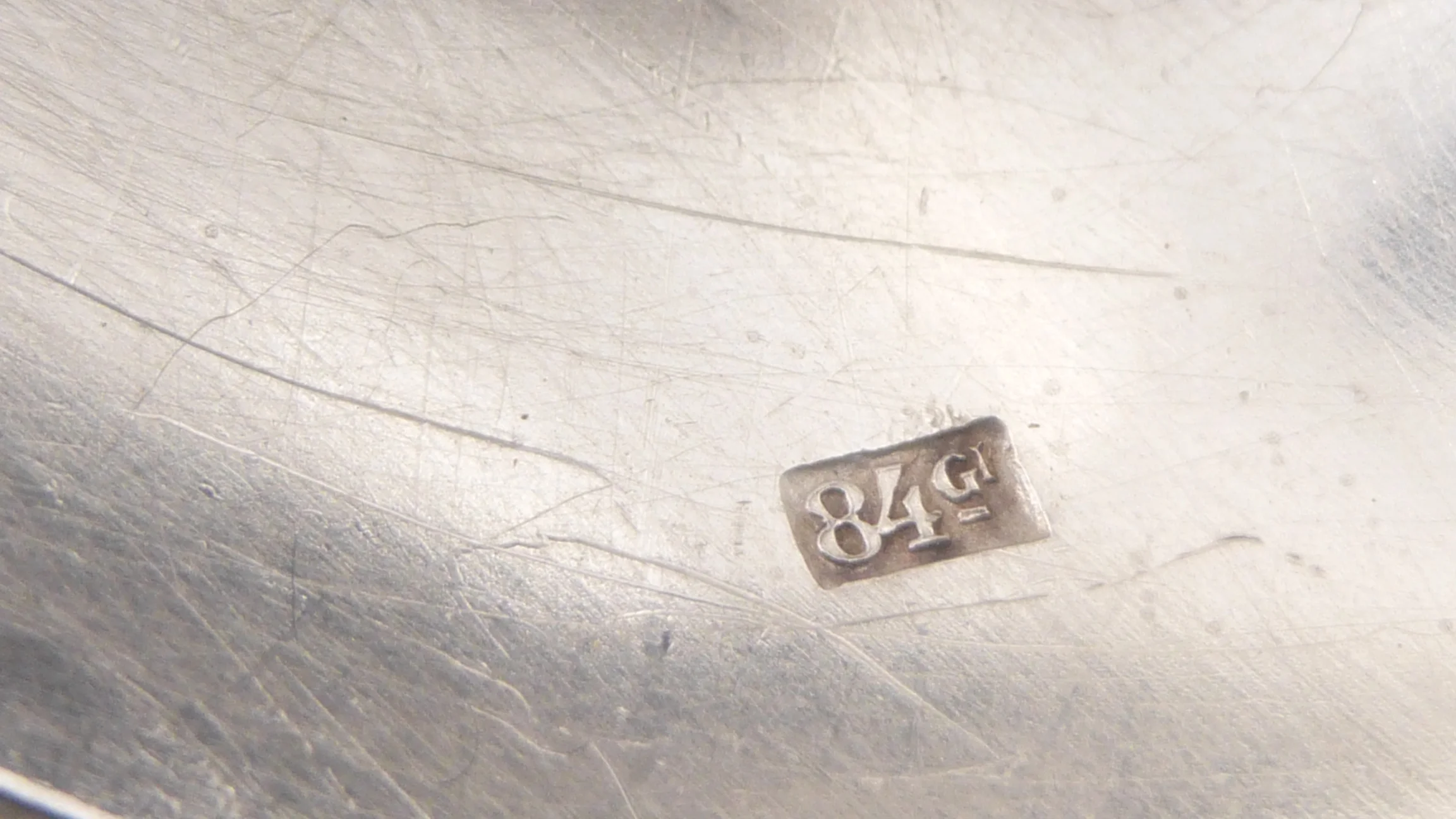 84 G Punze in der Laffe