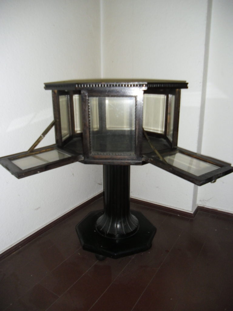 Schaukastenvitrine (offen)