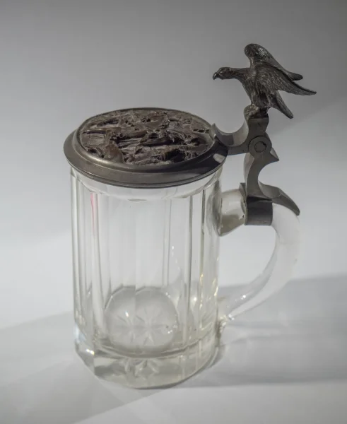 2021-11-03 Alter Humpen mit Zinndeckel000.jpg