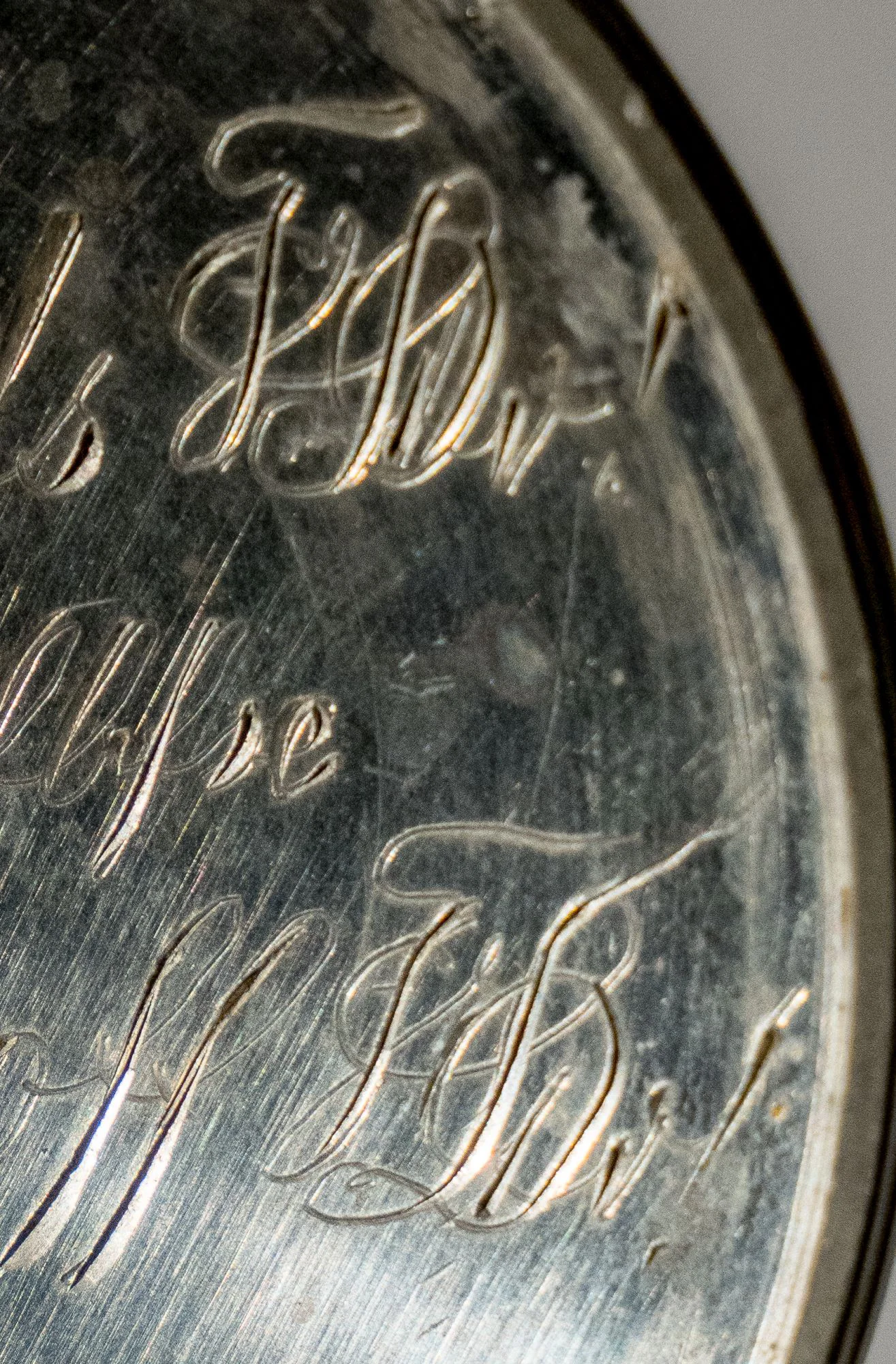 2021-11-03 Alter Humpen mit Zinndeckel005.jpg