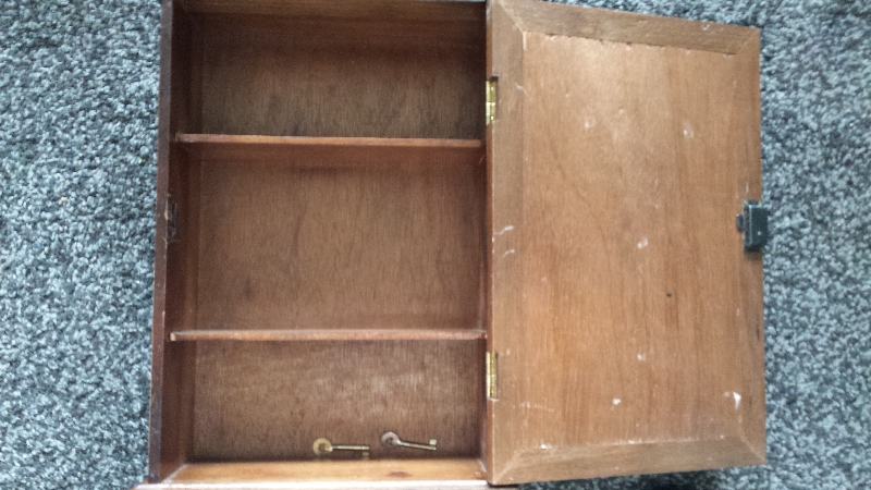 Medizinschrank2.jpg