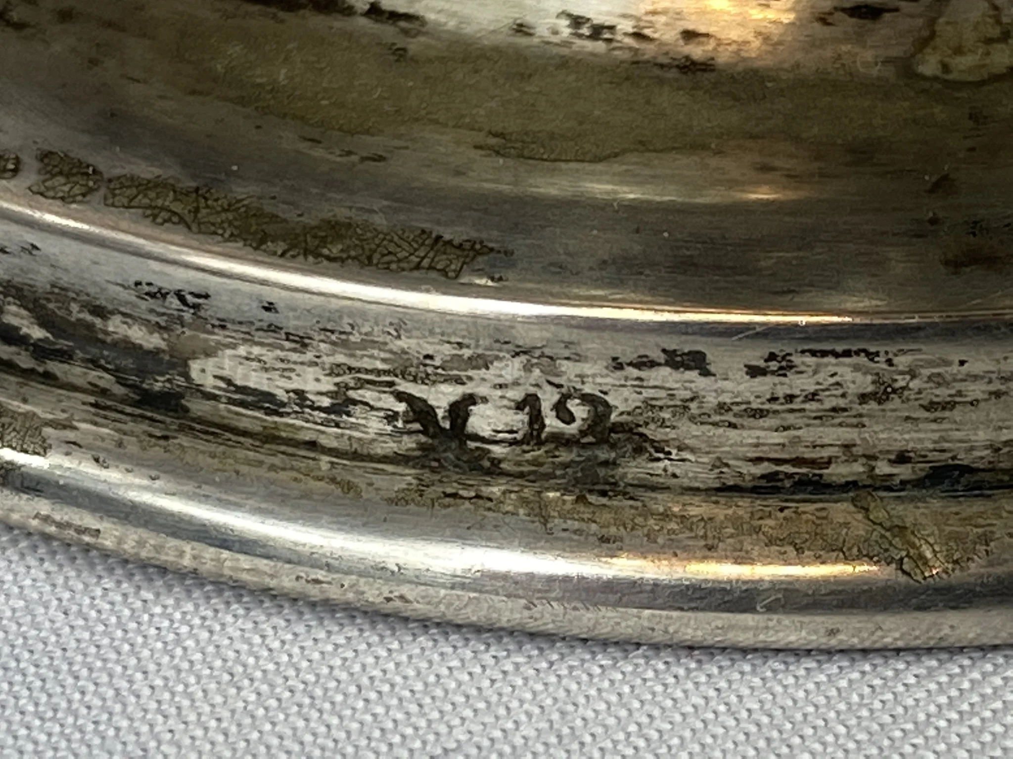 Silberbecher Putte Punze