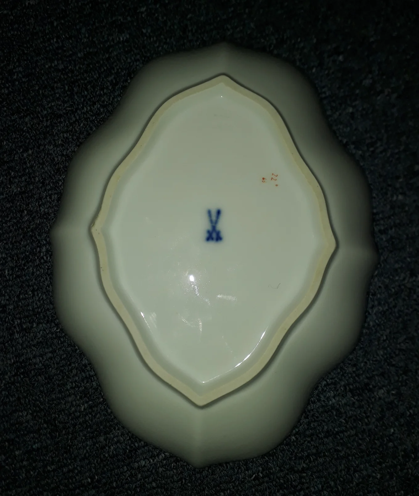 Schale Unterseite.jpg