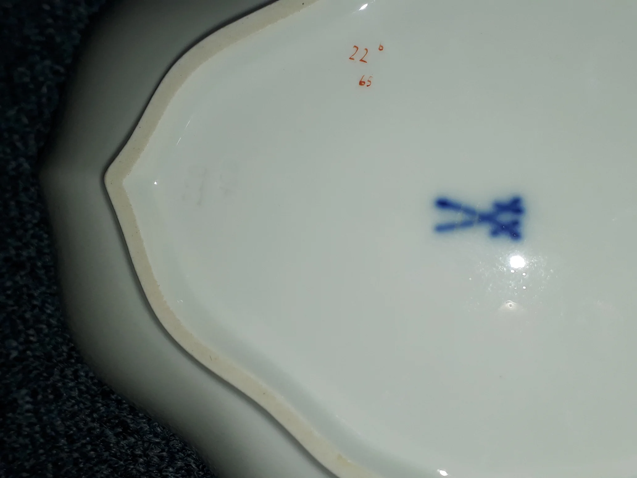 Meissen Schale Formnummer.jpg