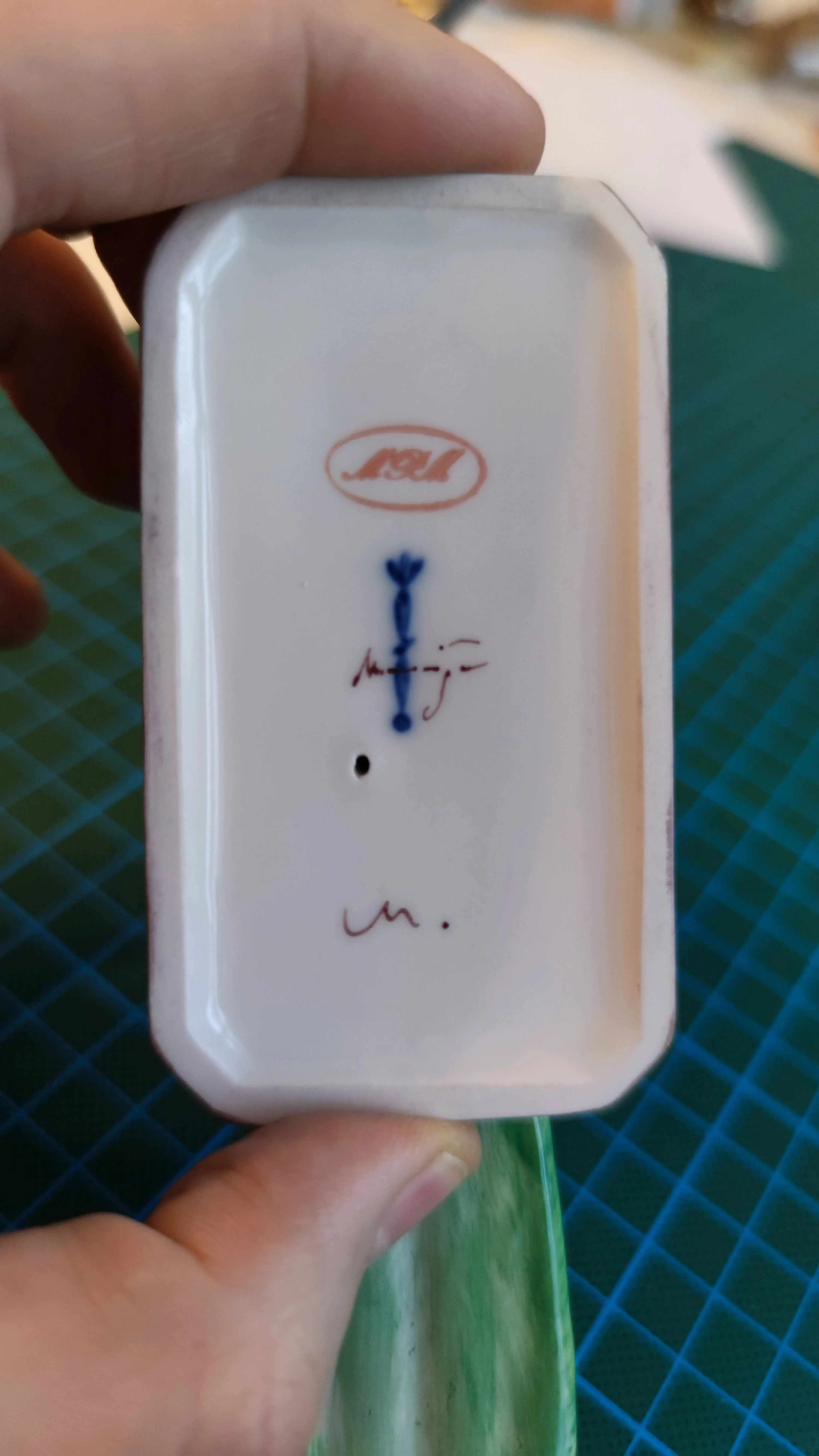 pfau eigen.jpg