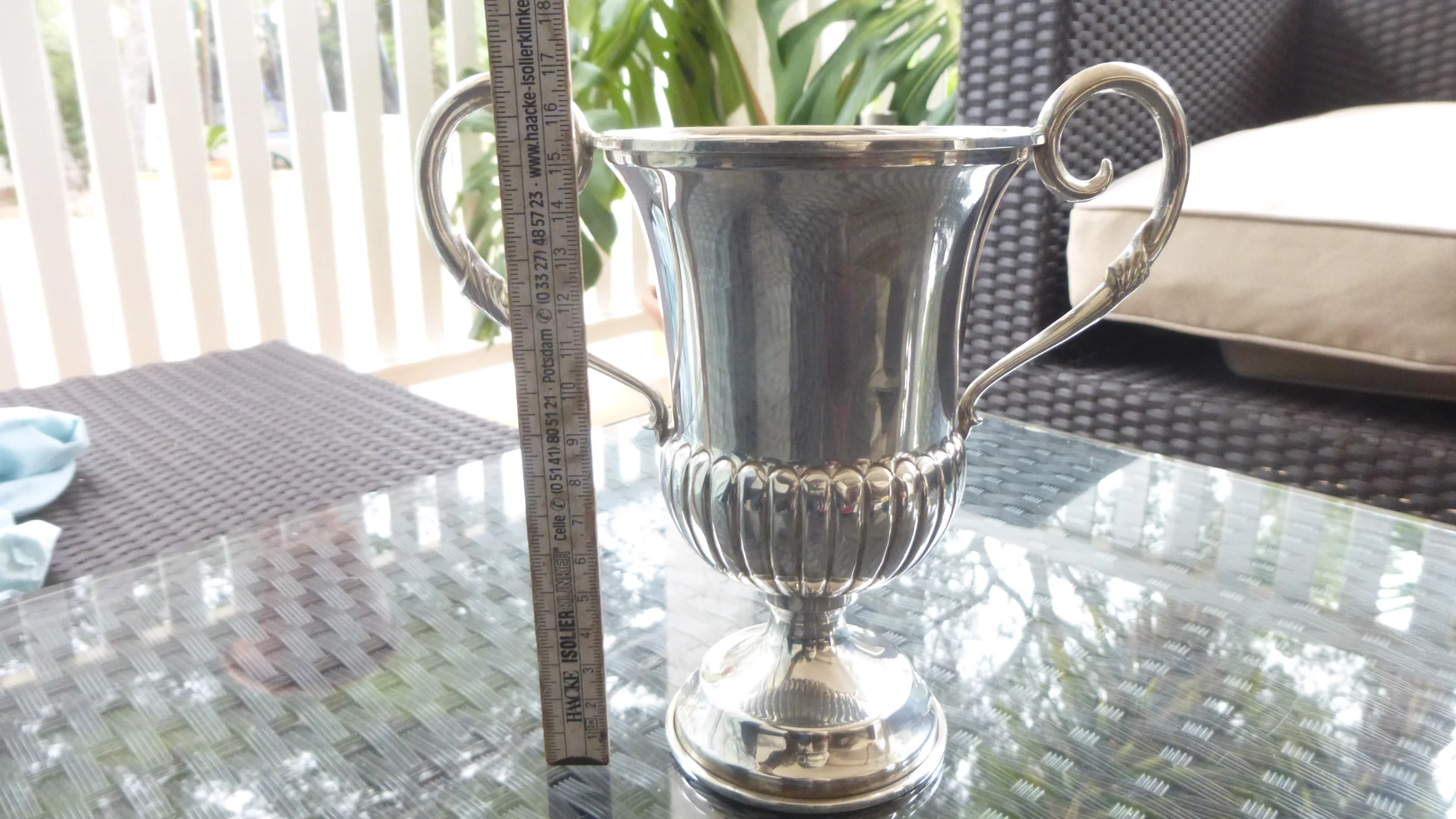 Höhe ca. 17 cm ,Zollstock Grössenvergleich