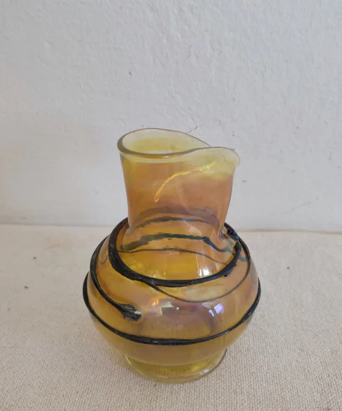 irisierende Vase mit Schlangen Aufschmelzung 4.jpg